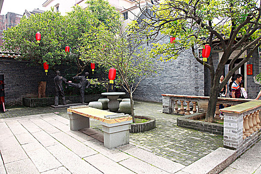 rong bach kim 366