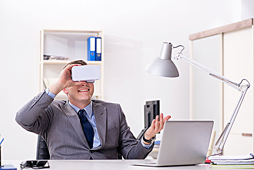 video clip gà đá cựa sắt